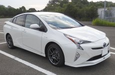 Toyota_Prius_4_2016_BBS_RF_507.jpg Toyota_Prius_4_2016_BBS_RF_507.jpg